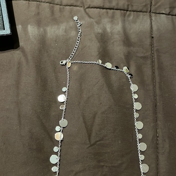 Lia Sophia silver necklace. - Picture 4 of 4